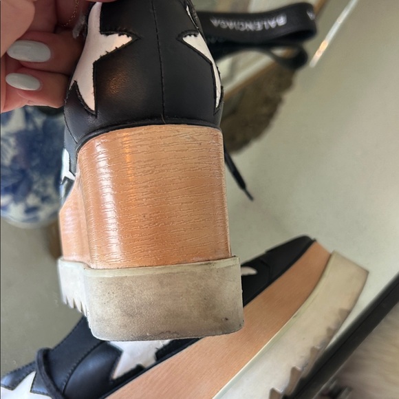 Stella McCartney Black Star Platform Sneakers - Picture 5 of 6